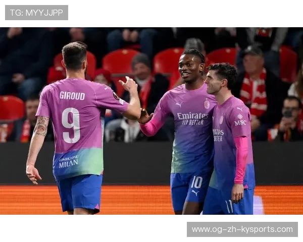 AC米兰后场直传迅速,莱奥单刀推进破门 AC米兰后场直传迅速,莱奥单刀推进破门