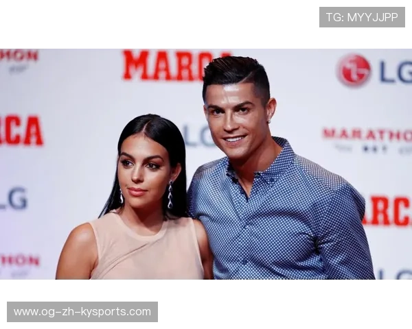 C罗游艇派对被拍,豪华生活再度引发讨论但他转而谈公益 C罗游艇派对被拍,豪华生活再度引发讨论但他转而谈公益